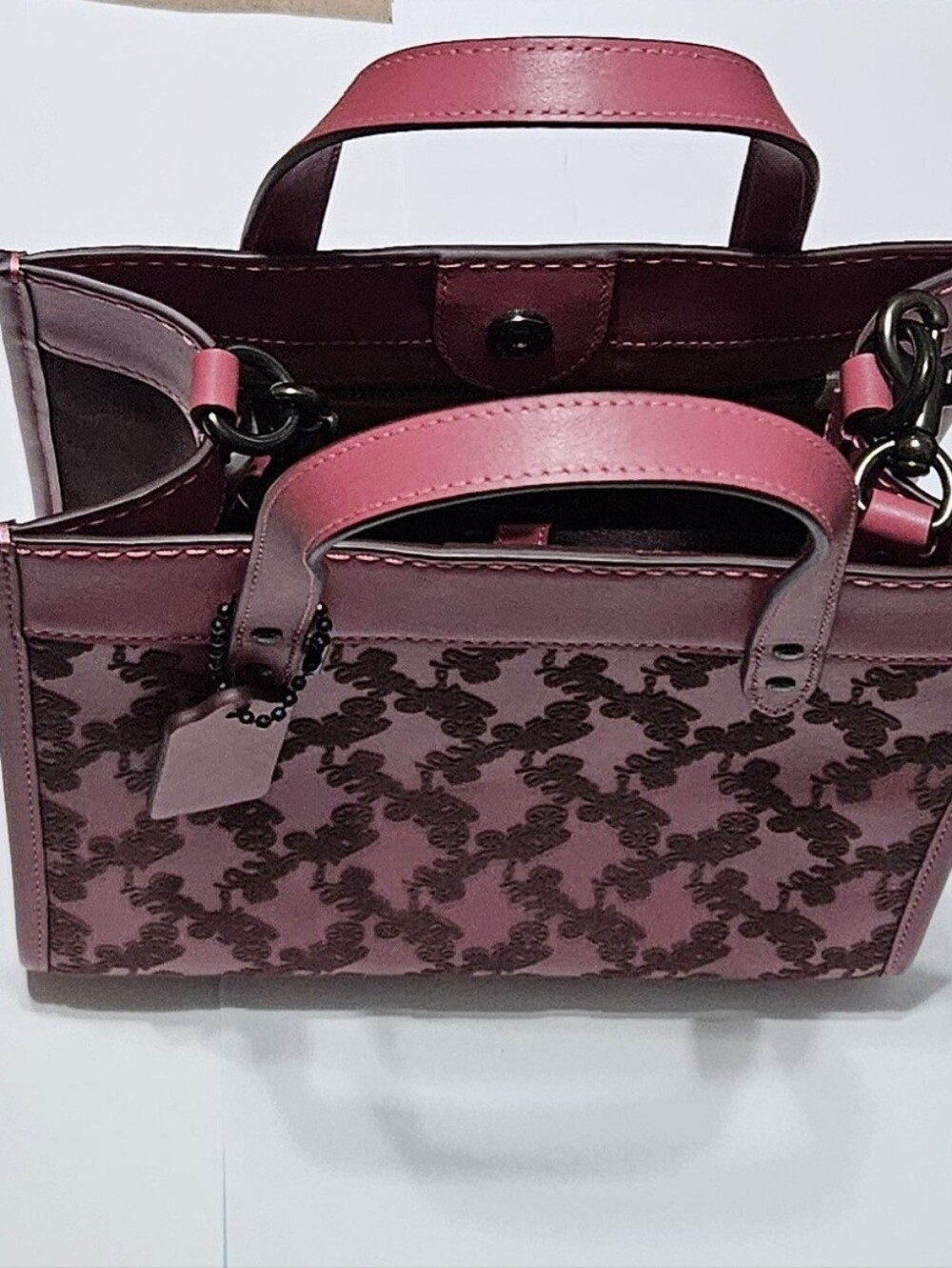 Coach Field Tote Bag 22 With Velvet Horse And Carriage in Rouge CD750 - Picture 11 of 16